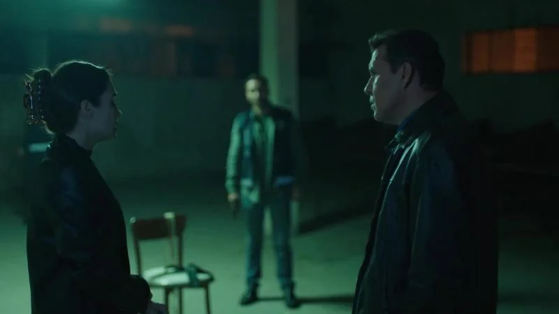 Кадры из сериала Совершенно другой (2023)