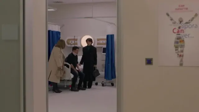 Кадры из сериала Совершенно другой (2023)
